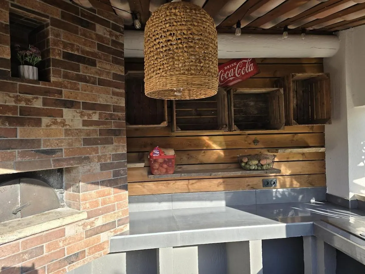Charming Cozy Villa Saint-Victoret France