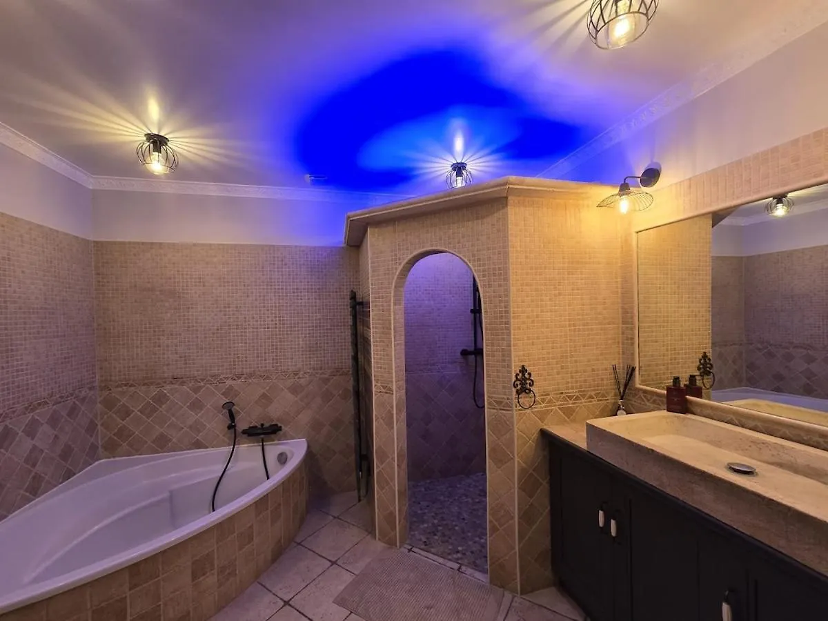 Charming Cozy Villa Saint-Victoret France